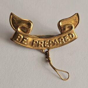 Vintage Boy Scouts pin Be Prepared gold tone ribbon banner
